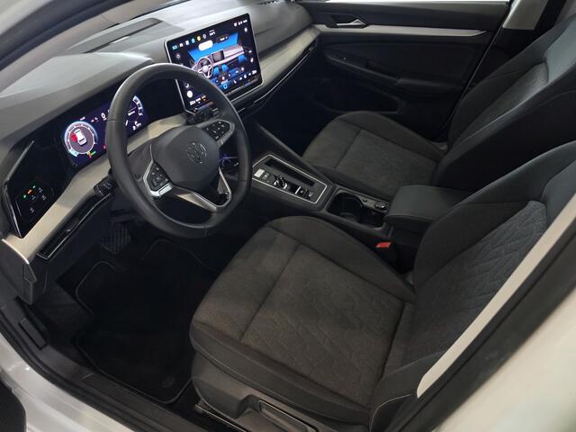Volkswagen GOLF 1.5 eTSI Life Edition |Fabrieksgarantie|Carplay|Panorama|