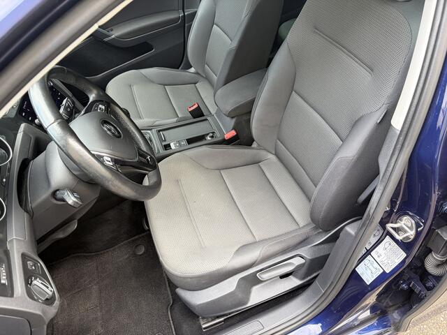 Volkswagen GOLF 1.0 TSI Comfortline / 5-DEURS / NAVI / CARPLAY / CRUISE
