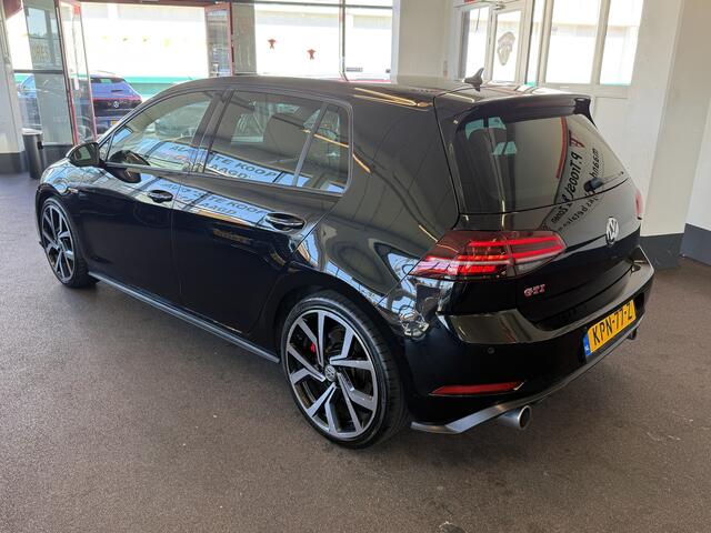 Volkswagen GOLF 2.0 TSI GTI Performance 245PK Automaat | Digital dashboard | Adaptieve cruise control | Keyless | Dodehoeksdetectie | Lane assist | Achteruitrijcamera | Stoelverwarming | Navigatie