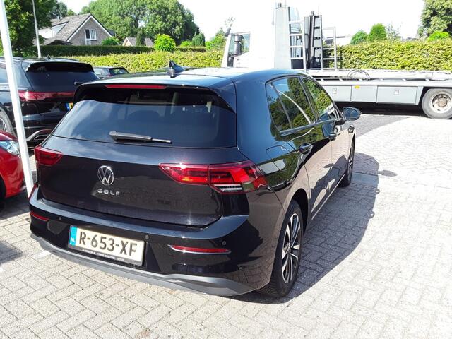 Volkswagen GOLF 2.0 TDI DSG STYLE UNITED / NAVI / ACC