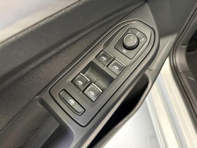 Volkswagen GOLF 1.5 eTSI 19inch, Sfeerverlichting, Led