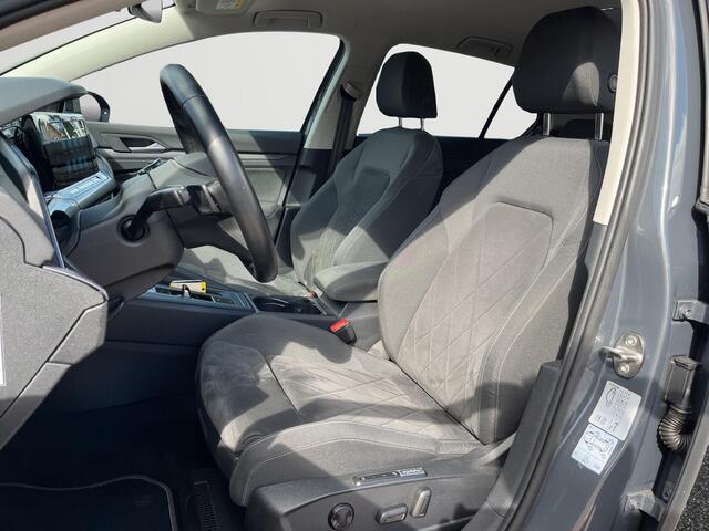 Volkswagen GOLF 1.5 eTSI Style | 150Pk | Automaat | Trekhaak | A-Camera | ACC |