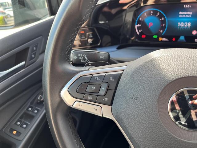 Volkswagen GOLF 1.5 eTSI Style | 150Pk | Automaat | Trekhaak | A-Camera | ACC |