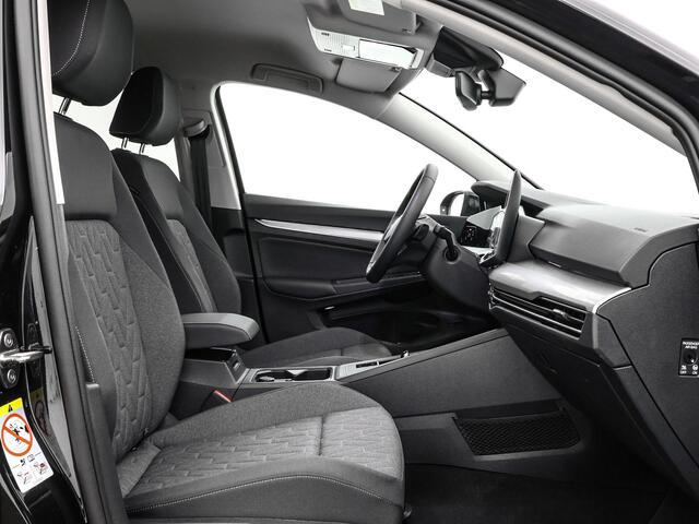 Volkswagen GOLF Life Edition 1.5 eHybrid 204 PK 6 versn. DSG · Trekhaak inklapbaar, met elektrische ontgrendeling · Prijs is inclusief inruilpremie · MEGA SALE