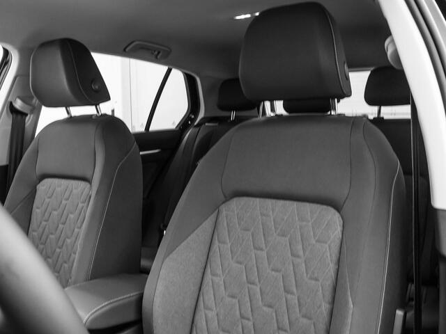 Volkswagen GOLF Life Edition 1.5 eHybrid 204 PK 6 versn. DSG · Achteruitrijcamera · Draadloze telefoonlader · Prijs is inclusief inruilpremie · MEGA SALE