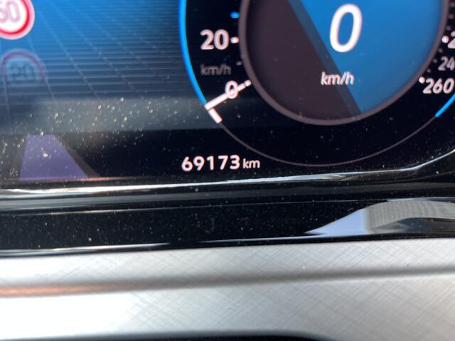 Volkswagen GOLF Variant 1.0 eTSI Life / AUTOMAAT/ PARK.SENSOREN V+A/ CAMERA/ STUUR+STOELVERWARM./ APP-CONNECT/ ACC/ DIGITAL DASH/ KEYLESS/ DAB/ CLIMA