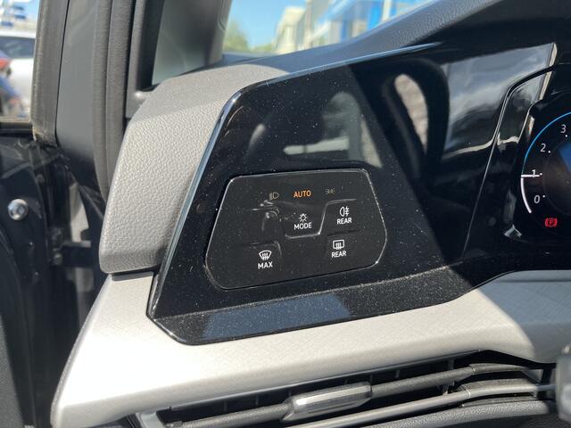 Volkswagen GOLF Variant 1.0 eTSI Life / AUTOMAAT/ PARK.SENSOREN V+A/ CAMERA/ STUUR+STOELVERWARM./ APP-CONNECT/ ACC/ DIGITAL DASH/ KEYLESS/ DAB/ CLIMA