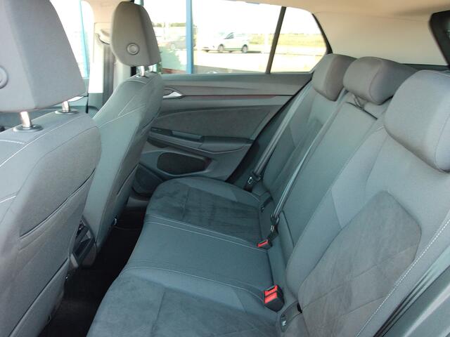 Volkswagen GOLF 1.0 eTSI Life Business, Automaat / ErgoActive / Carplay + Android Auto / Stoel + stuurverwarming