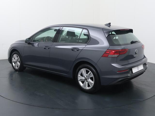 Volkswagen GOLF 1.0 eTSI Life | 110 PK | Automaat | Adaptive Cruise Control | Achteruitrijcamera | Climate control | LED verlichting | Navigatiesysteem | Apple Carplay/Android Auto |