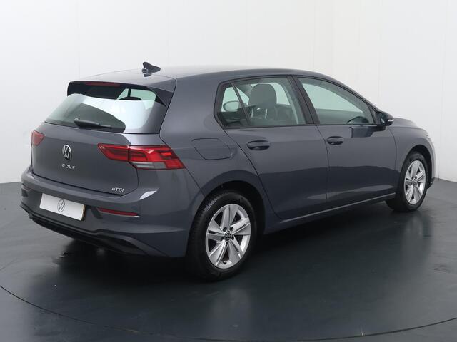 Volkswagen GOLF 1.0 eTSI Life | 110 PK | Automaat | Adaptive Cruise Control | Achteruitrijcamera | Climate control | LED verlichting | Navigatiesysteem | Apple Carplay/Android Auto |