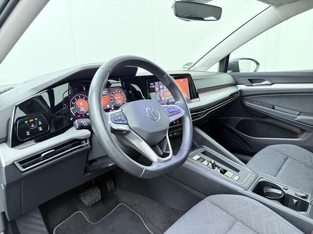 Volkswagen GOLF 1.0 eTSI Life | 110 PK | Automaat | Adaptive Cruise Control | Achteruitrijcamera | Climate control | LED verlichting | Navigatiesysteem | Apple Carplay/Android Auto |