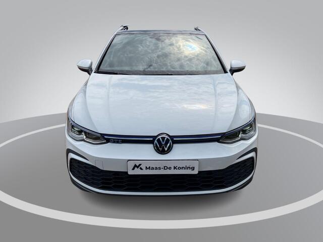 Volkswagen GOLF 1.4eHybrid 180kW/245PK GTE · Panoramadak · Navigatie · Apple/Android Car Play