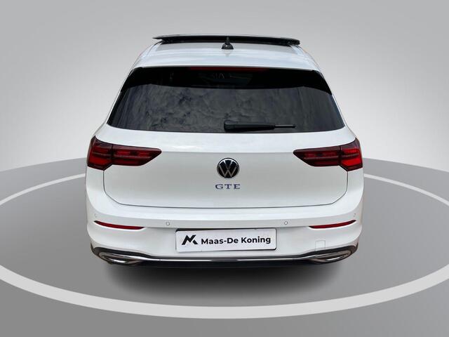 Volkswagen GOLF 1.4eHybrid 180kW/245PK GTE · Panoramadak · Navigatie · Apple/Android Car Play