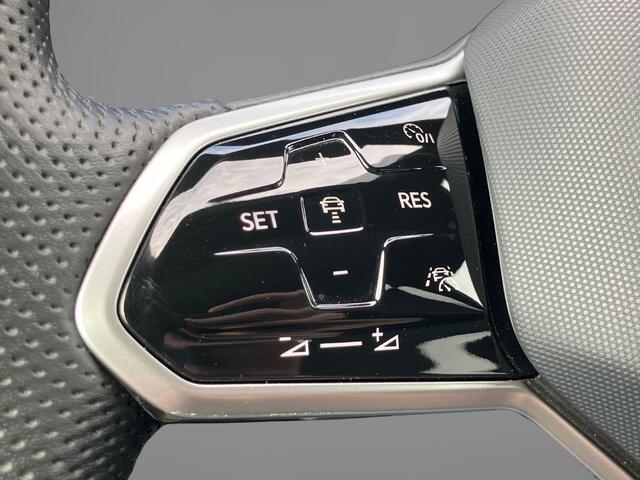 Volkswagen GOLF 1.4eHybrid 180kW/245PK GTE · Panoramadak · Navigatie · Apple/Android Car Play