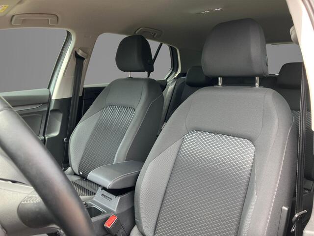 Volkswagen GOLF 1.5TSI/150PK Active · Navigatie · Camera + Parkeersensoren · Apple/Android · Garantie t/m 06-02-2028 of 100000km