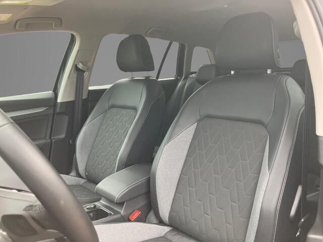 Volkswagen GOLF Variant 1.5eTSI/150PK Goal DSG · Navigatie · Trekhaak · 360°Camera + Parkeersensoren · Stoelverwarming · Garantie t/m 23-06-2027