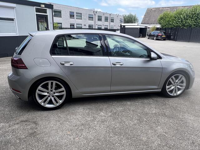 Volkswagen GOLF 1.0 TSI Comfortline Business Stoelverwarming PDC NAVI LED