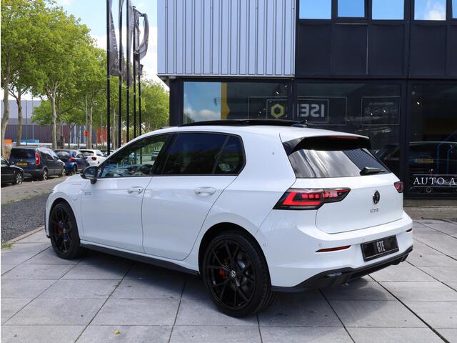 Volkswagen GOLF GTE 1.5 eHybrid 272PK | Panodak | Leer | Black Style | Garantie 2030 | Head-up | Stoel Ventilatie | Memory | 19"Inch |