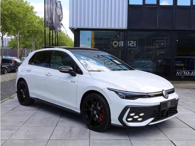 Volkswagen GOLF GTE 1.5 eHybrid 272PK | Panodak | Leer | Black Style | Garantie 2030 | Head-up | Stoel Ventilatie | Memory | 19"Inch |