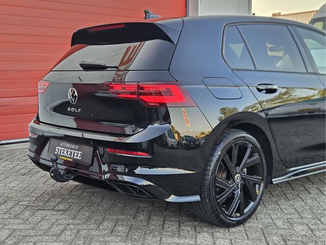 Volkswagen GOLF 1.5 eTSI R-Line Business | IQ Light | H/K | Elek. trekhaak Rijklaar inclusief 1 jaar BOVAG garantie!