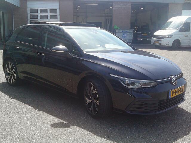 Volkswagen GOLF 1.5 eTSI R-Line Business Automaat Staat in Hardenberg
