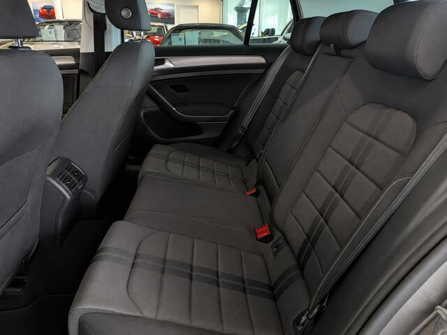 Volkswagen GOLF 1.0 TSI Connected Series Airco, Cruise Control, Stuurbekrachtiging