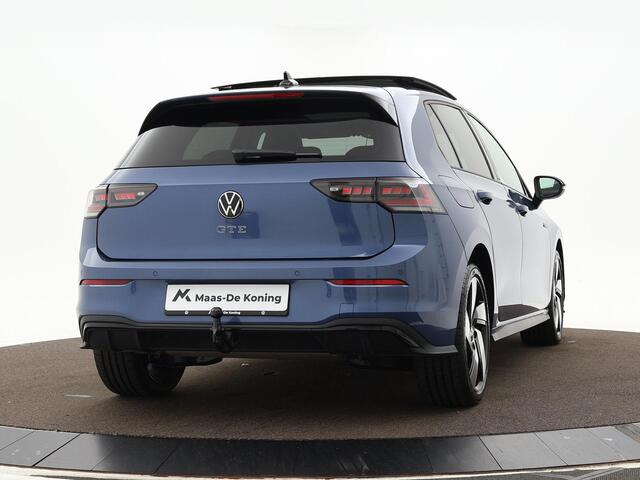 Volkswagen GOLF 1.5 eHybrid GTE · Panoramadak · Camera · Inklap. Trekhaak · Matrix LED · Head-Up Display · Dynamic Chassis Control · Garantie t/m 17-07-2030 of 100.000km