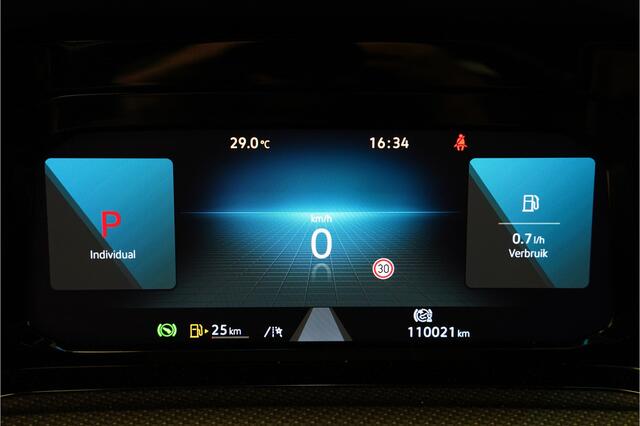 Volkswagen GOLF 1.5 eTSI R-Line Business ACC PDC Carplay