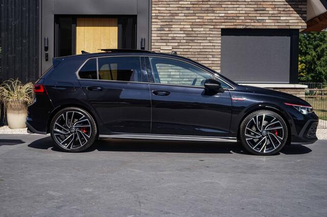 Volkswagen GOLF 8 GTI Pano/HarmannKardon/Memory/Stoelventilatie/Camera/IQlight