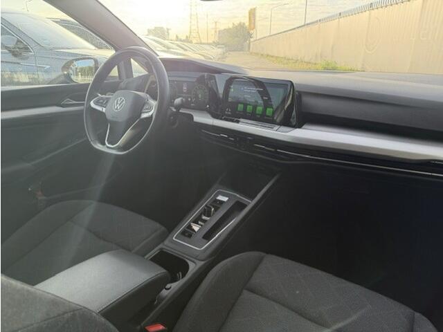 Volkswagen GOLF 1.0 eTSI Life DSG Navigatie, achteruitrijcamera