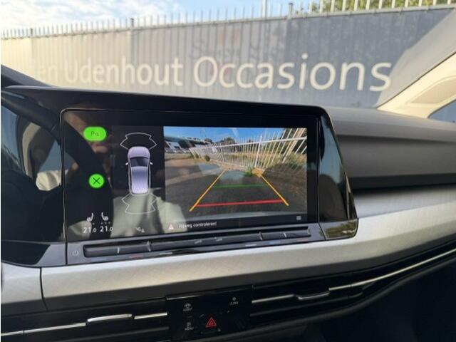 Volkswagen GOLF 1.0 eTSI Life DSG Navigatie, achteruitrijcamera