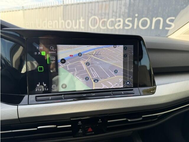 Volkswagen GOLF 1.0 eTSI Life DSG Navigatie, achteruitrijcamera