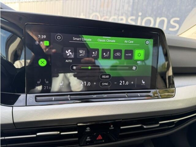 Volkswagen GOLF 1.0 eTSI Life DSG Navigatie, achteruitrijcamera