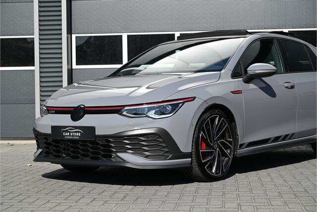 Volkswagen GOLF 2.0 TSI GTI CLUBSPORT 300 PK / PANO / IQ LIGHT / HARMAN KARDON / HEAD UP DISPLAY / MOONSTONE GREY