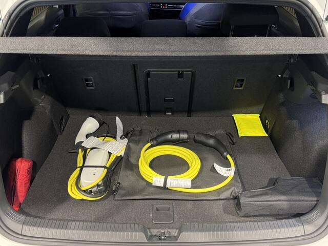Volkswagen GOLF 1.5 eHybrid GTE | Stoel/stuurverwarming | HUD | Camera | Ad. Cruise |