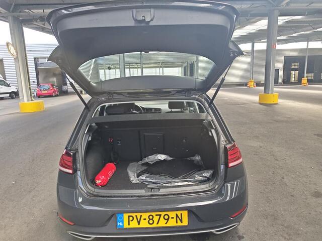 Volkswagen GOLF 2.0 TDI Highline 150 PK VOL OPTIES NL AUTO