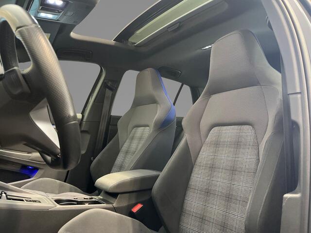 Volkswagen GOLF 1.4 245pk DSG eHybrid GTE · Panoramadak · Camera · Apple/Android Car Play · Stoelverwarming · Navigatie · P-Sensoren · Park Assist · 19'' Inch ·