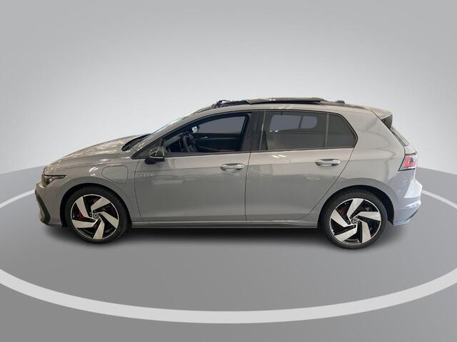 Volkswagen GOLF 1.5 eHybrid 272pk DSG GTE · Panoramadak · Camera · Matrix LED · Stuur- & Stoelverwarming · Head-Up Display · Garantie t/m 09-09-2030 of 100.000km