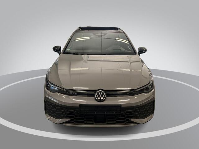 Volkswagen GOLF 1.5 eHybrid 272pk DSG GTE · Panoramadak · Camera · Matrix LED · Stuur- & Stoelverwarming · Head-Up Display · Garantie t/m 09-09-2030 of 100.000km