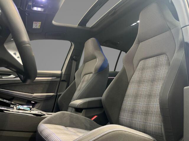 Volkswagen GOLF 1.5 eHybrid 272pk DSG GTE · Panoramadak · Camera · Matrix LED · Stuur- & Stoelverwarming · Head-Up Display · Garantie t/m 09-09-2030 of 100.000km