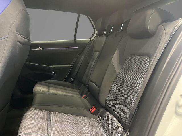Volkswagen GOLF 1.5 eHybrid 272pk DSG GTE · Panoramadak · 360 Camera · Head-Up Display · Matrix LED · Optiekpakket Zwart · Dodehoeksensor · Garantie t/m 10-11-2030 of 100.000km
