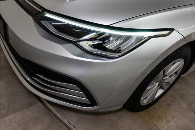 Volkswagen GOLF Variant 1.0 eTSI Life 111PK | Sfeer | Carplay | Dodehoek&ACC | Stoel&Stuurverw. | Garantie