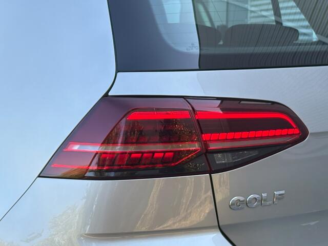 Volkswagen GOLF 1.0 TSI HighLine DAB Stoelvw PDC ACC Massage
