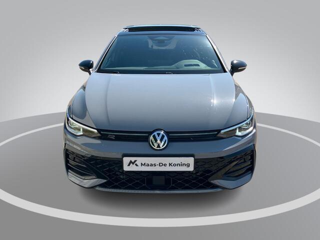 Volkswagen GOLF 1.5eTSI/150PK R-Line DSG · Panoramadak · Apple/Android Car Play · Harman/Kardon sound · Camera · Garantie t/m 11-11-2030 of 100000km.