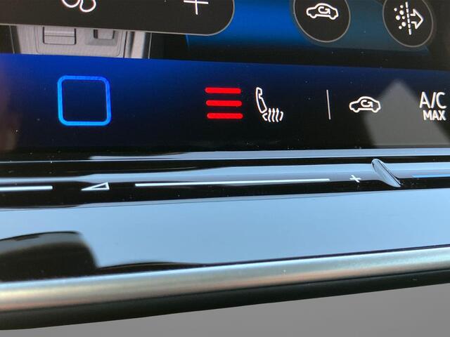 Volkswagen GOLF 1.5eTSI/150PK R-Line DSG · Panoramadak · Apple/Android Car Play · Harman/Kardon sound · Camera · Garantie t/m 11-11-2030 of 100000km.