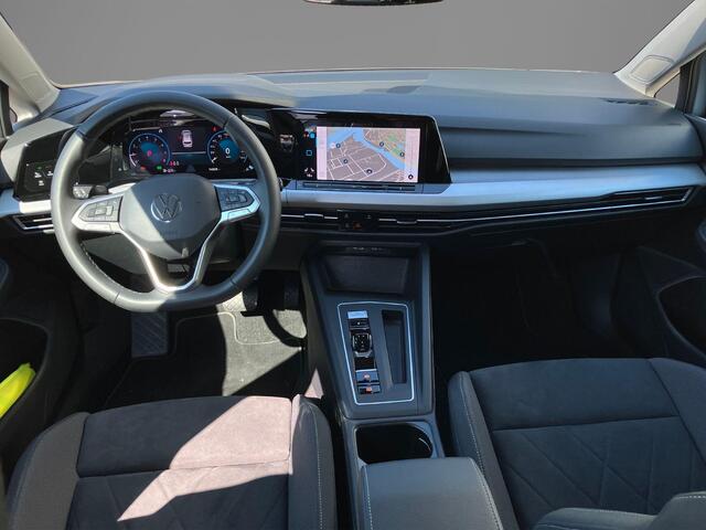 Volkswagen GOLF Variant 1.0eTSI/110PK Life DSG · Navigatie · Camera + Parkeersensoren · Apple/Android Car Play · Stoelverwarming · Elektrische stoelverstelling ·