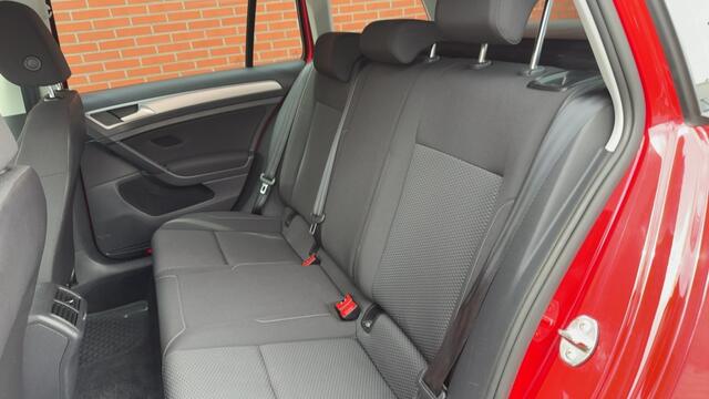 Volkswagen GOLF Variant 1.0 TSI 110PK Trendline Velgen Airco Multimedia