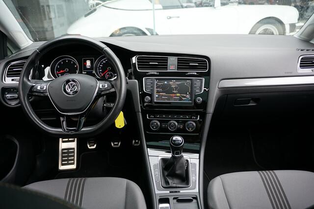 Volkswagen GOLF Variant 1.4 TSI ALLSTAR BMT *96.888 KM!* + PANORAMA | WEGKL. TREKHAAK | STOELVERW. | NAVIGATIE