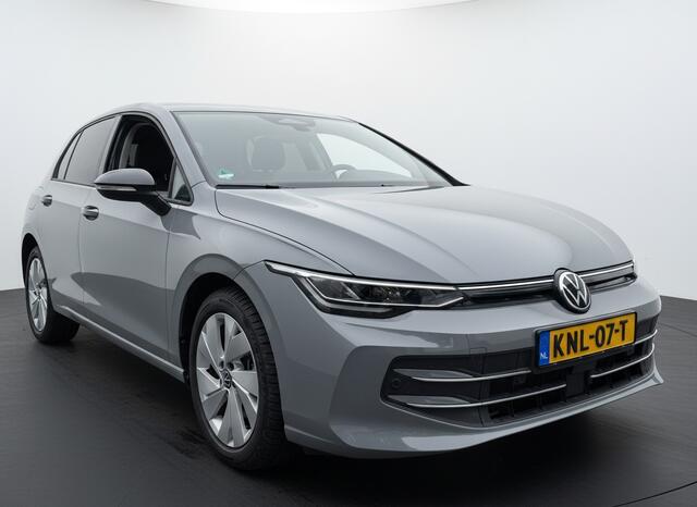 Volkswagen GOLF 1.5 eHybrid 204PK PLUG IN. LIFE CAMERA/NAVI/HEAD-UP/CARPLAY