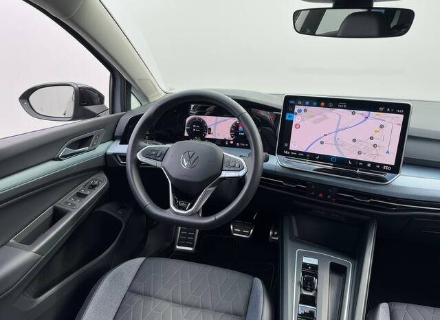 Volkswagen GOLF 1.5 eHybrid 204PK PLUG IN. LIFE CAMERA/NAVI/HEAD-UP/CARPLAY